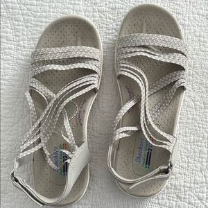 Skechers Women's Strappy grey Sandals